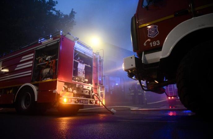 Jednog eksplozija odbacila, drugi izašao krvav: Otkrivamo stanje povređenih u požaru u Nišu